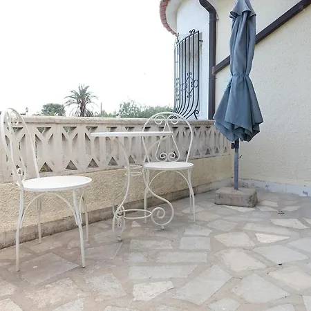 With Private Pool In El Montgo, בית נופש דניה