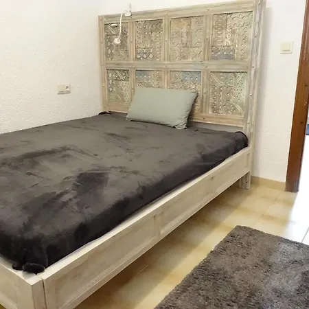 With Private Pool In El Montgo, דניה