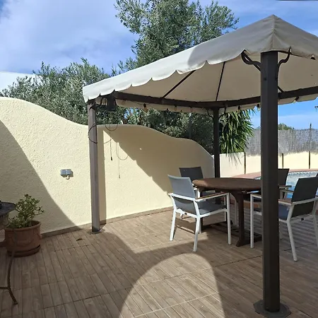 With Private Pool In El Montgó, Сasa de vacaciones Dénia